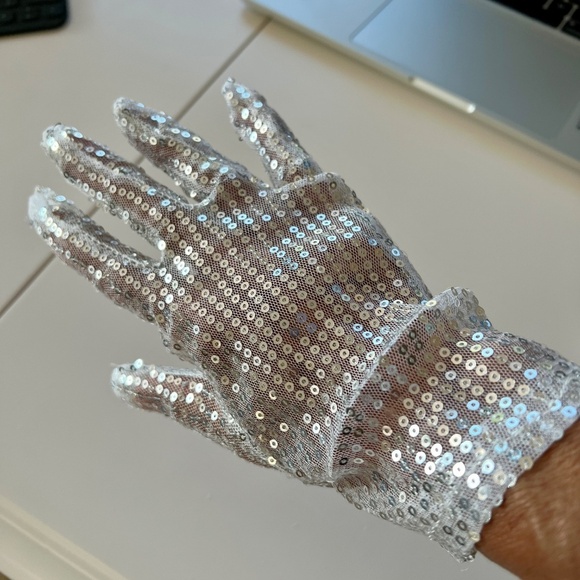 5 SKELETEEN MICHAEL JACKSON RIGHT HAND SEQUINS GLOVE LOT OF 5 NEW WHITE SILVER - Picture 6 of 7
